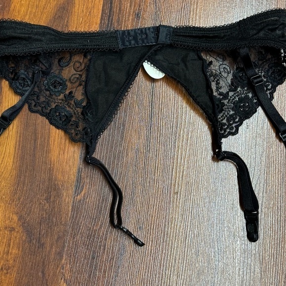 FREE WITH PURCHASE!
2/$20 Jessica intimate garter - Picture 2 of 9